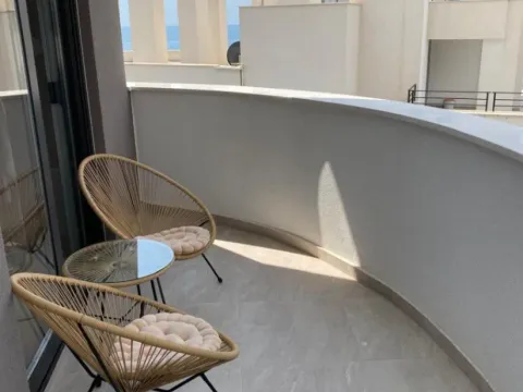 Sale, one bedroom apartment, 42m², Bečići, Budva - image 5