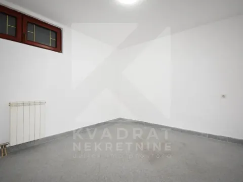 Sale, house, 370m², Zabjelo, Podgorica - image 6