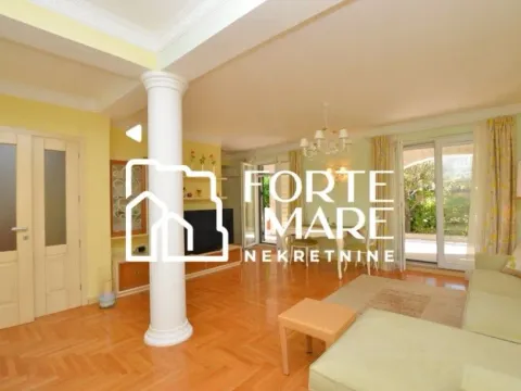 Sale, two bedroom apartment, 169m², Savina, Herceg Novi - image 2