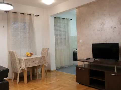 Rent, studio apartment, 36m², Vezirov Most, Podgorica - image 3