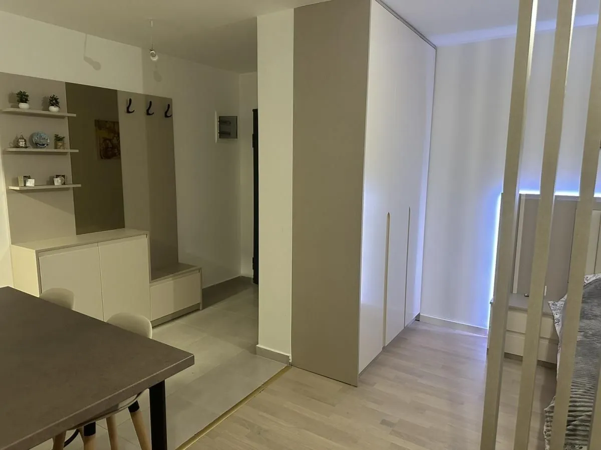 Rent, one bedroom apartment, 42m², Tivat, Crna Gora