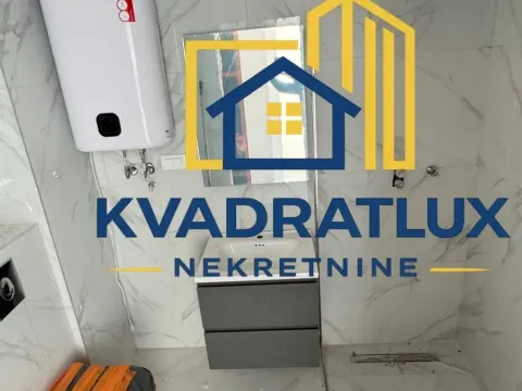 Prodaja, jednosoban stan, 42m², Centar, Bar - image 4