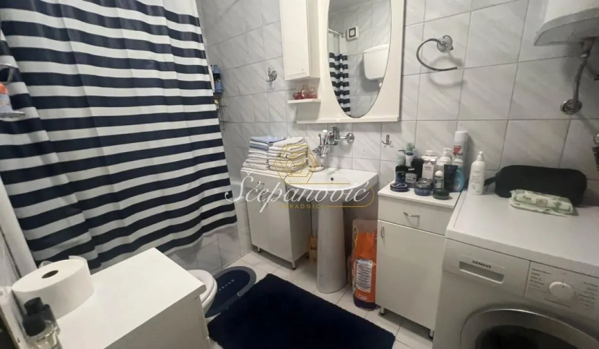 Prodaja, trosoban stan, 85m², Bulevar Oslobodjenja, Novi Sad Sve Podlokacije