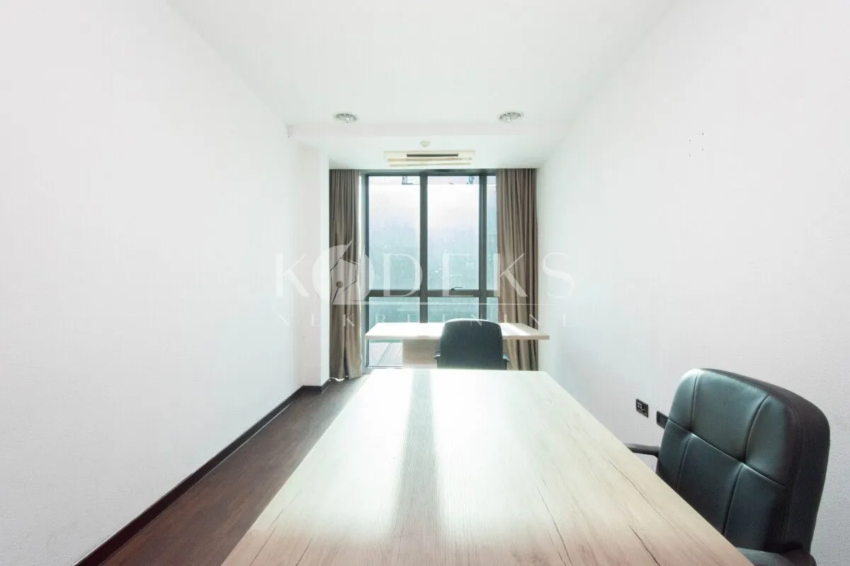 Izdavanje, poslovni prostor, 443m², Preko Morače, Podgorica