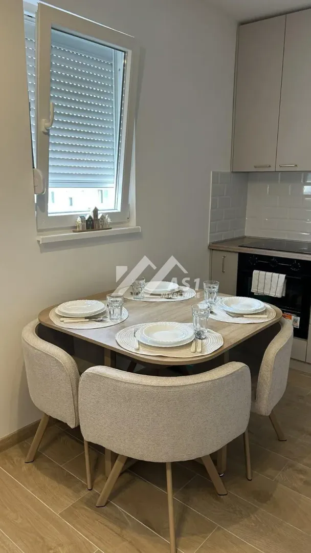 Izdavanje, jednosoban stan, 35m², Liman 2, Novi Sad Sve Podlokacije