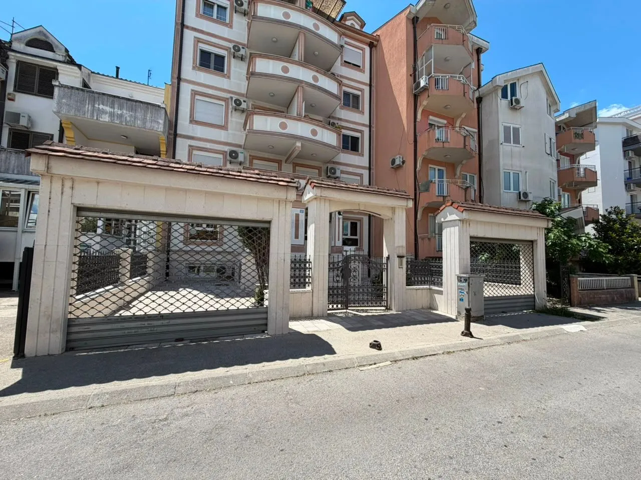 Rent, office space, 150m², Ljubović, Podgorica