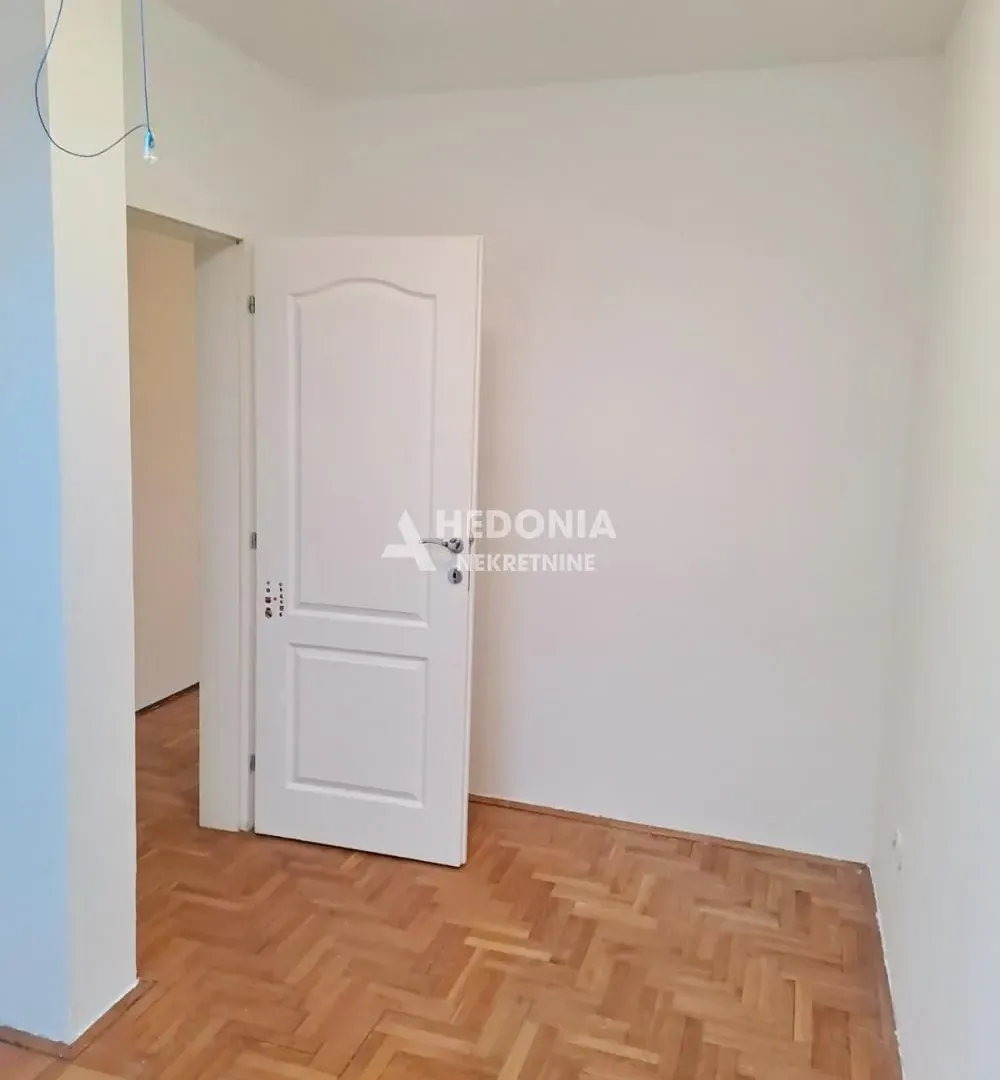 Prodaja, jednosoban stan, 50m², Cerak, Beograd