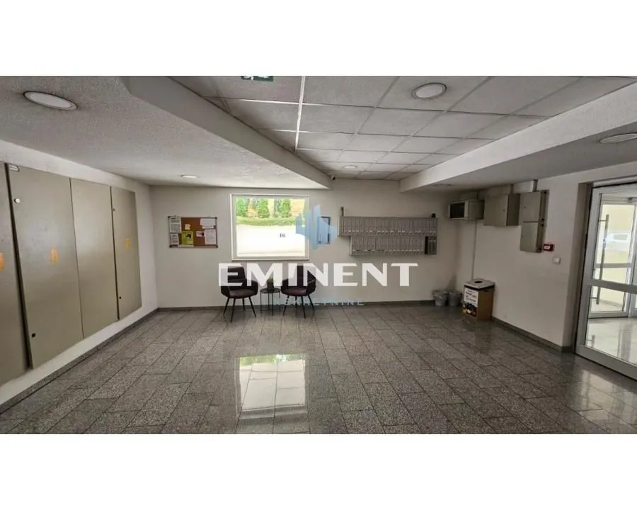 Izdavanje, dvosoban stan, 44m², Banovo Brdo, Beograd