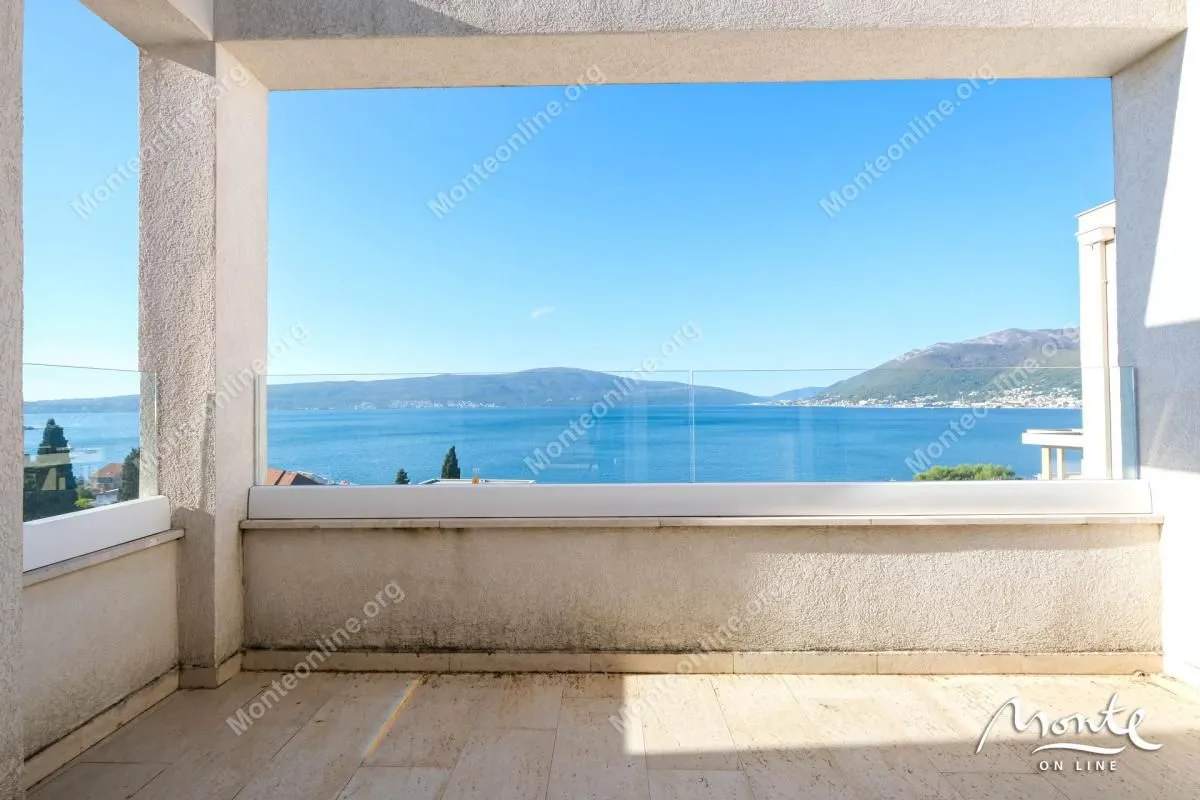 Prodaja, dvosoban stan, 66m², Tivat, Crna Gora