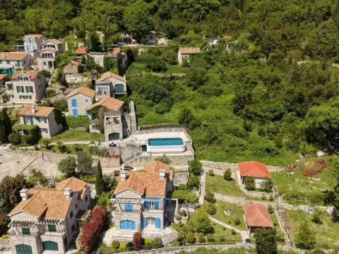 Prodaja, plac, 661m², Herceg Novi, Crna Gora - image 8