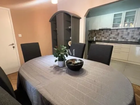 Izdavanje, trosoban stan, 144m², Centar, Tivat - image 5