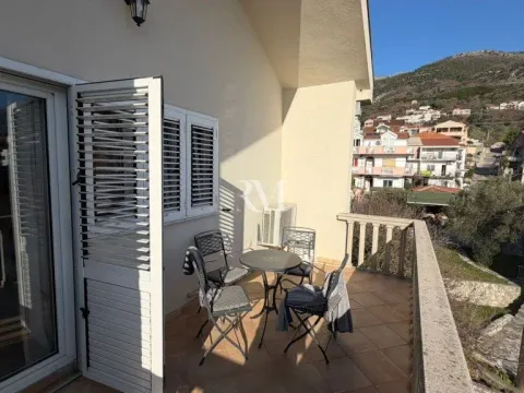 Rent, one bedroom apartment, 60m², Kalimanj, Tivat - image 5