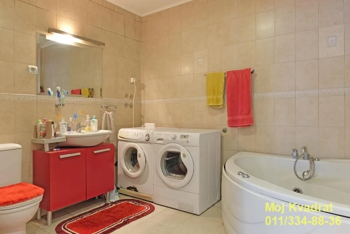Prodaja, četvorosoban stan, 142m², Savski Venac, Beograd