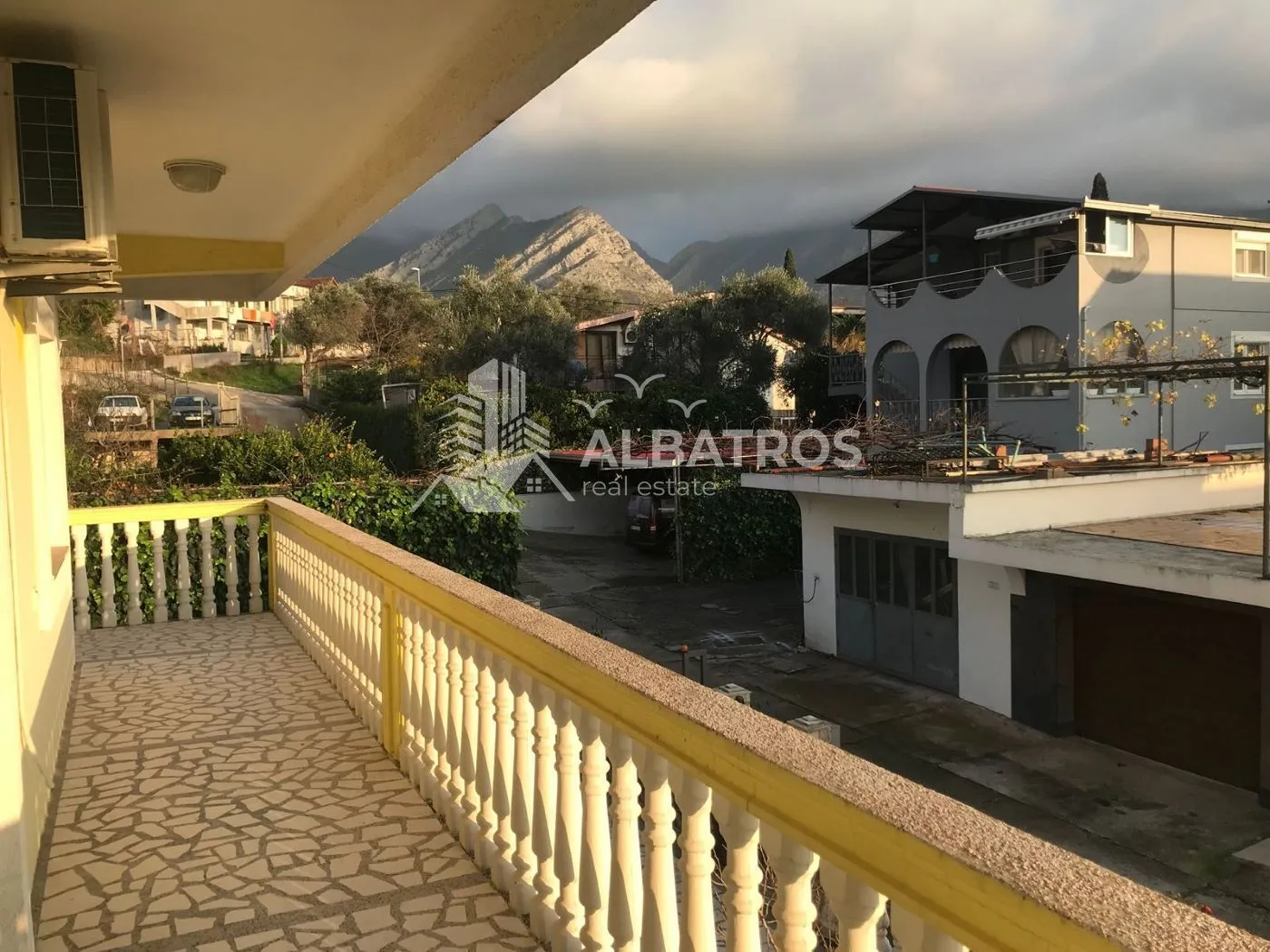Daily-rent, three bedroom apartment, 130m², Čeluga, Bar