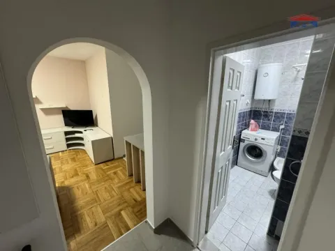 Izdavanje, garsonjera, 25m², Grbavica, Novi Sad Sve Podlokacije - image 9