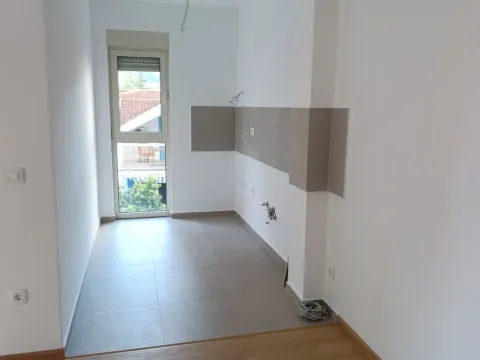 Prodaja, dvosoban stan, 65m², Centar, Budva - image 3