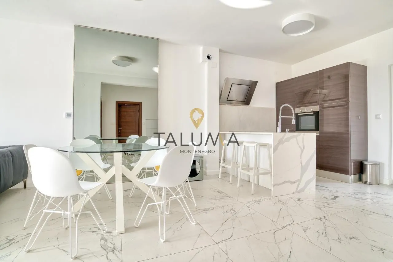 Sale, two bedroom apartment, 60m², Petrovac, Budva