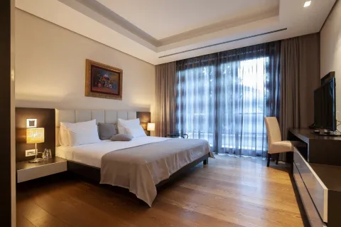 Rent, two bedroom apartment, 183m², Budva, Crna Gora - image 4