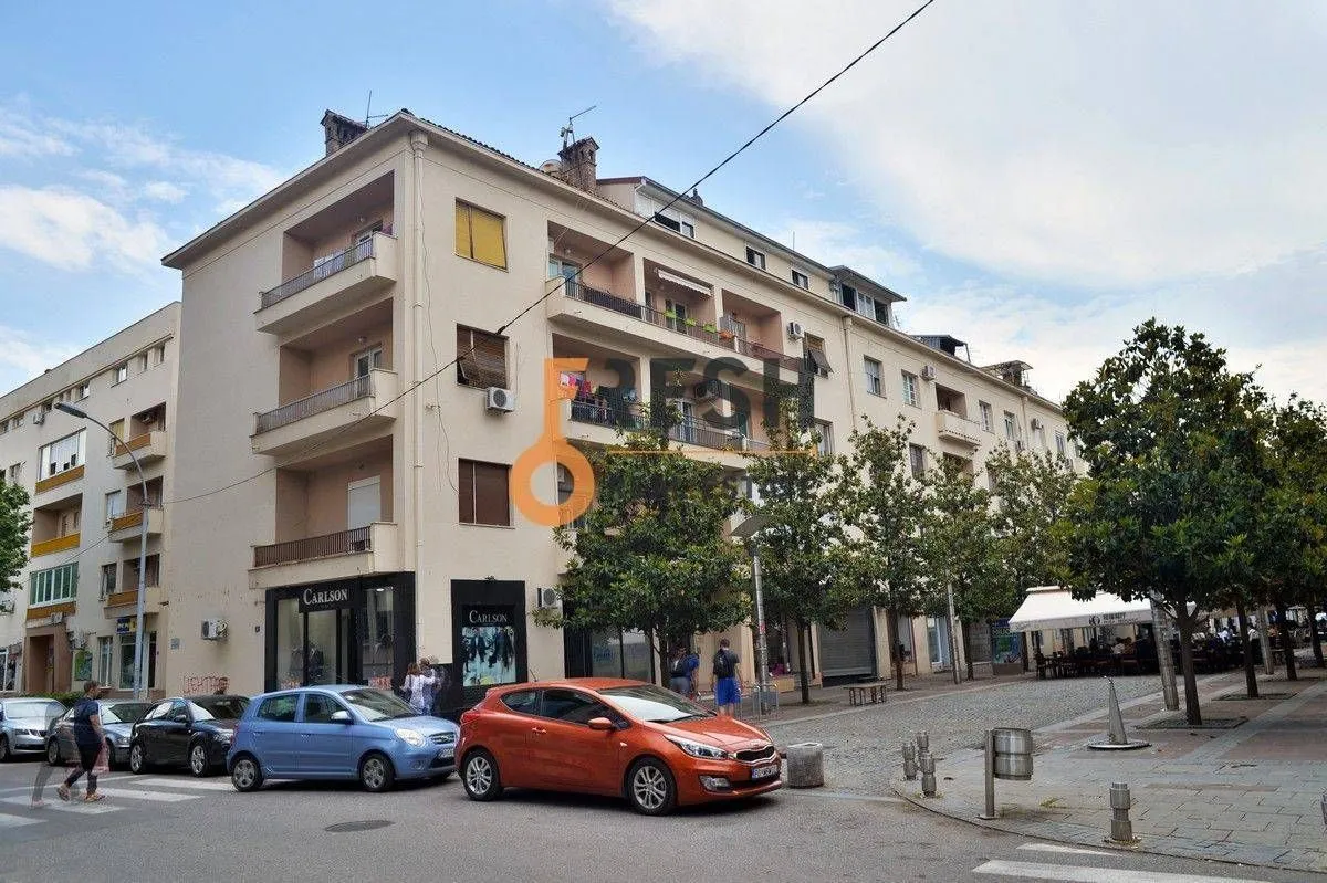 Prodaja, poslovni prostor, 170m², Centar, Podgorica