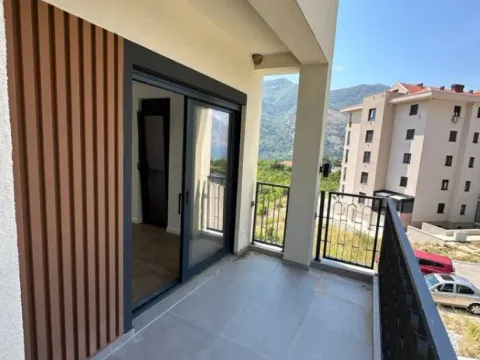 Prodaja, dvosoban stan, 72m², Dobrota, Kotor - image 9