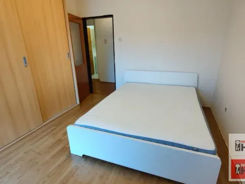 Izdavanje, dvosoban stan, 50m², Centar, Novi Sad - image 4