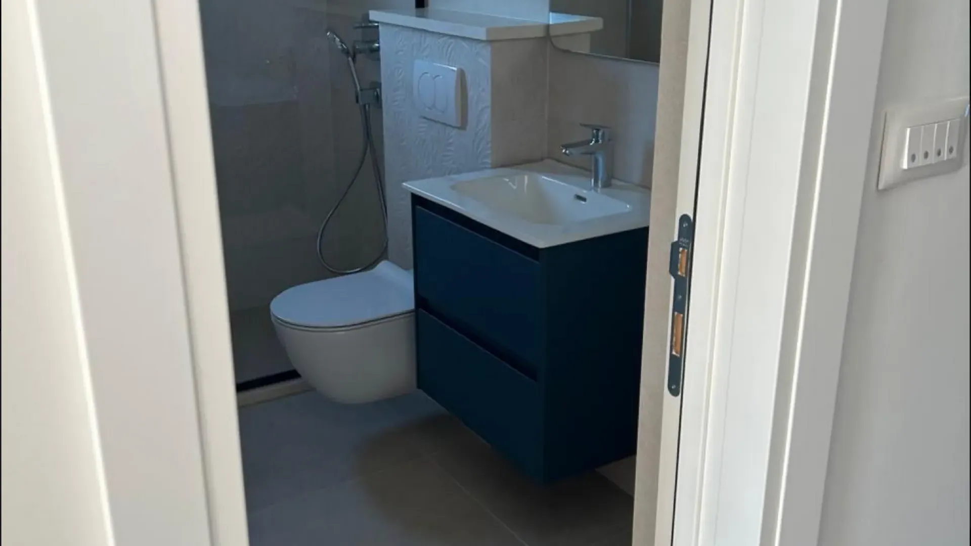 Prodaja, dvosoban stan, 98m², Bogišići, Tivat