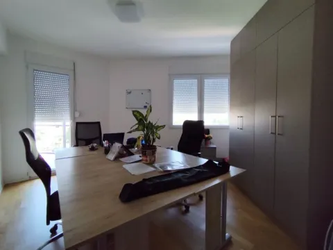 Izdavanje, dvosoban stan, 103m², Ljubović, Podgorica - image 7