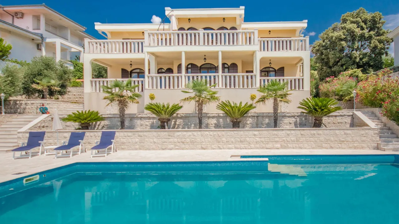 Sale, house, 524m², Utjeha, Bar