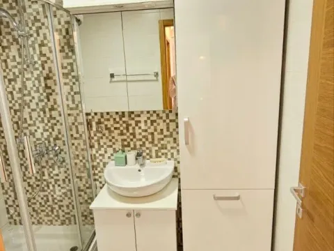 Izdavanje, dvosoban stan, 64m², City Kvart, Podgorica - image 8