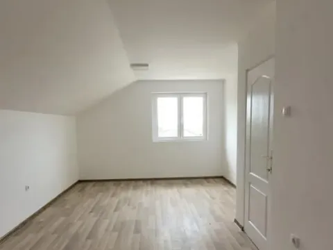 Prodaja, kuća, 105m², Petrovaradin, Novi Sad - image 4