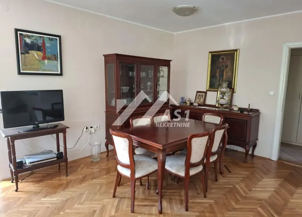 Izdavanje, dvosoban stan, 57m², Sajam, Novi Sad Sve Podlokacije