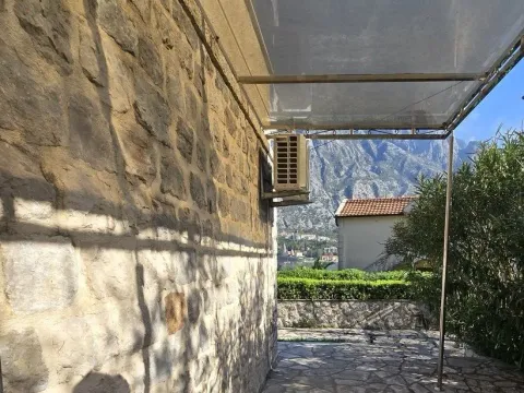 Prodaja, trosoban stan, 76m², Prčanj, Kotor - image 8