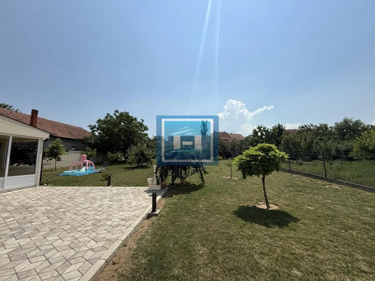 Prodaja, kuća, 200m², Majur, Jagodina