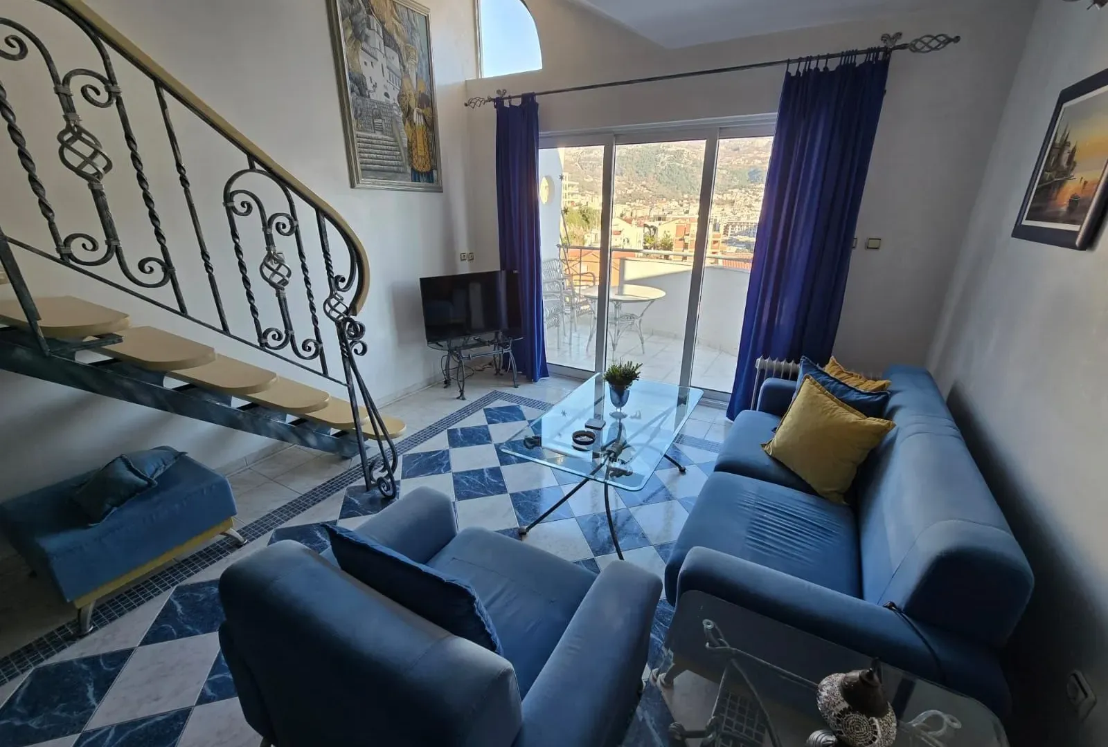 Prodaja, trosoban stan, 81m², Budva, Crna Gora