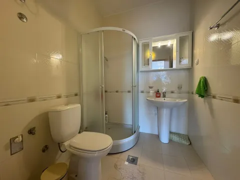 Prodaja, četvorosoban stan, 176m², Petrovac, Budva - image 18