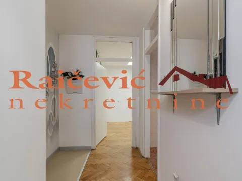 Izdavanje, poslovni prostor, 58m², Kalenić Pijaca, Vračar Sve Podlokacije - image 11