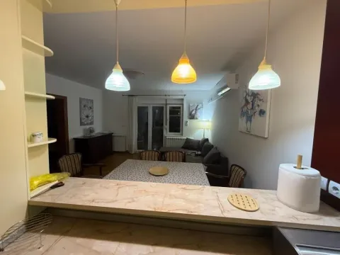 Izdavanje, trosoban stan, 63m², Đeram Pijaca, Beograd - image 3