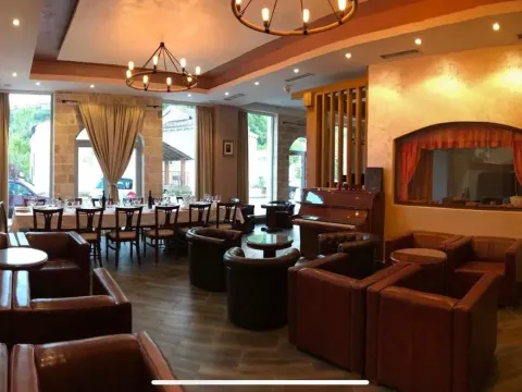 Prodaja, poslovni prostor, 100m², Cetinje, Crna Gora - image 8