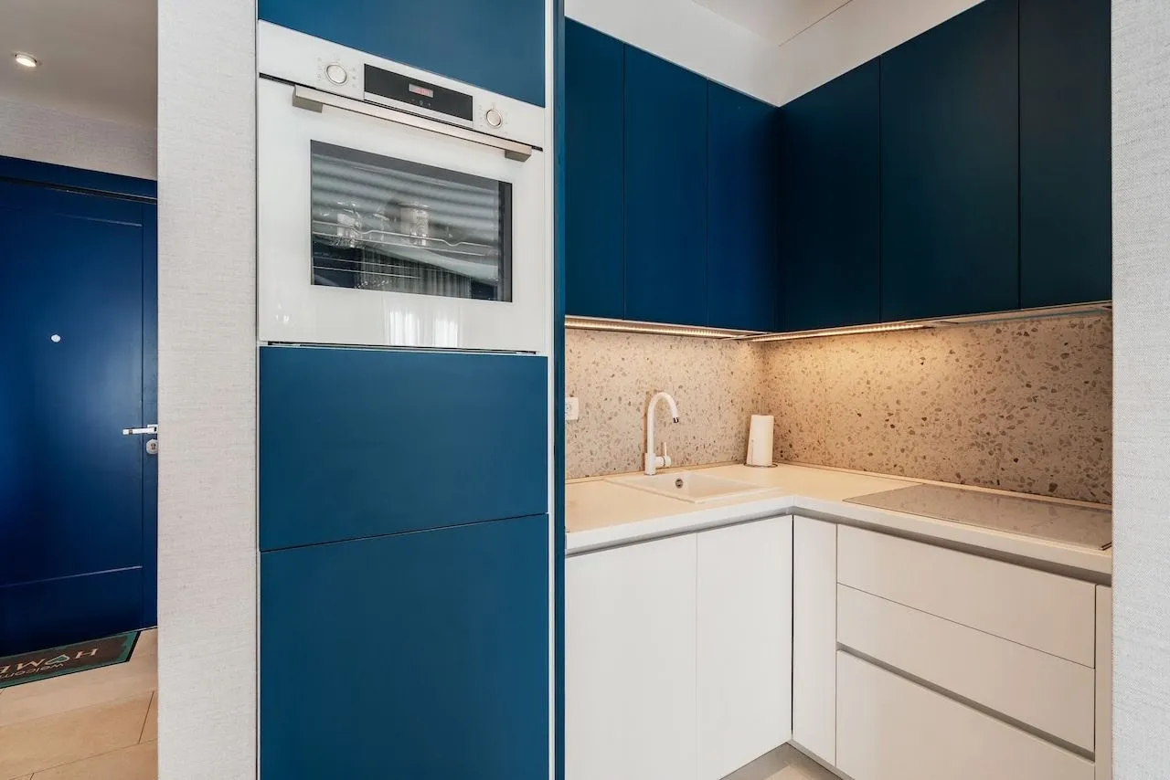 Prodaja, jednosoban stan, 45m², Centar, Tivat