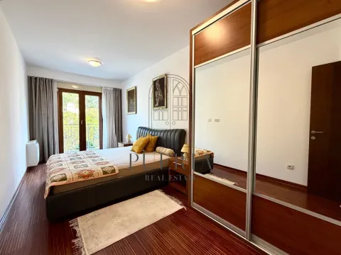 Rent, two bedroom apartment, 78m², Centar, Podgorica - image 9