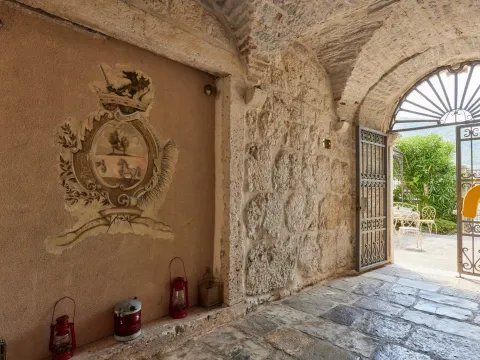 Rent, house, 2117m², Kotor, Crna Gora - image 13