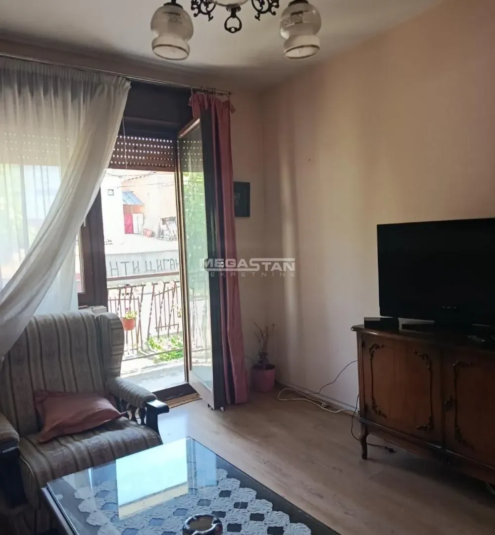 Sale, house, 270m², Mali Mokri Lug, Zvezdara Sve Podlokacije