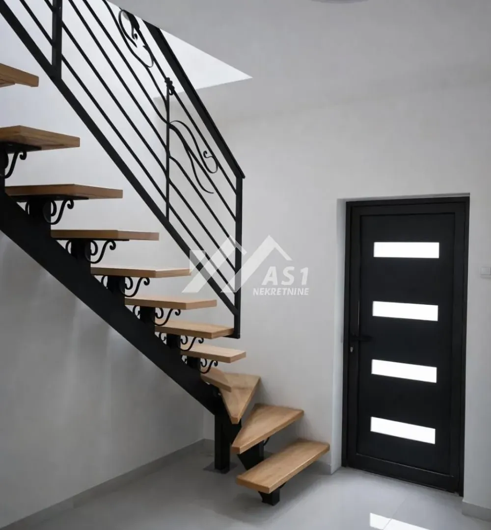 Rent, office space, 240m², Sajam, Novi Sad Sve Podlokacije
