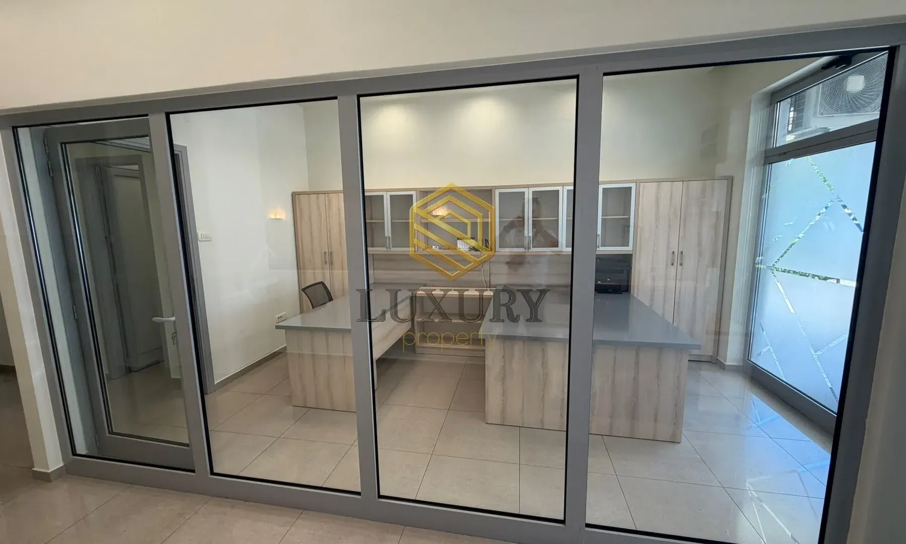 Rent, office space, 189m², Stari Aerodrom, Podgorica