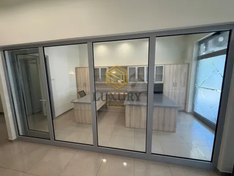 Rent, office space, 189m², Stari Aerodrom, Podgorica - image 3
