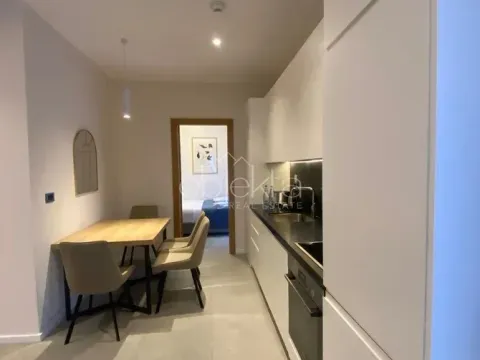 Izdavanje, stan, 55m², Tivat, Crna Gora - image 4