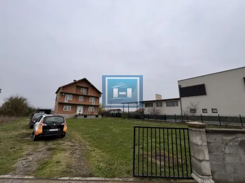 Prodaja, kuća, 194m², Ribare, Jagodina - image 59