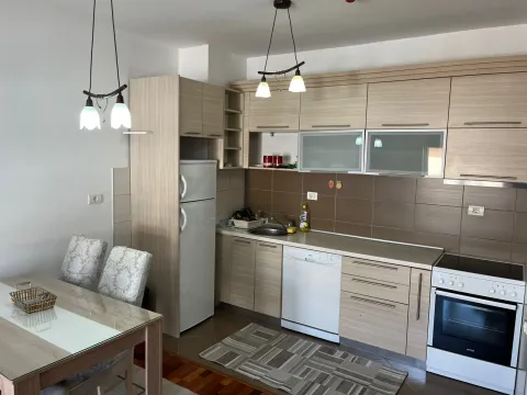 Izdavanje, jednosoban stan, 55m², City Kvart, Podgorica - image 4