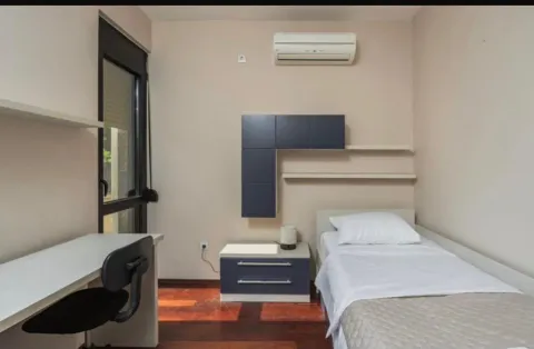 Izdavanje, trosoban stan, 170m², Dobrota, Kotor - image 17