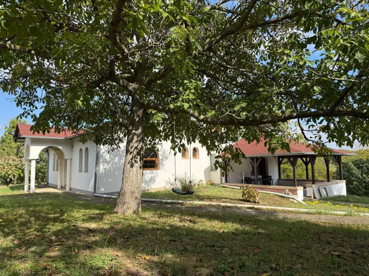 Sale, house, 204m², Bocke, Petrovaradin